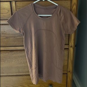 size 8 lululemon short sleeve swiftly tech